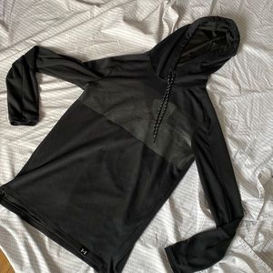 Under Armour. Small. Fitted. Men’s.